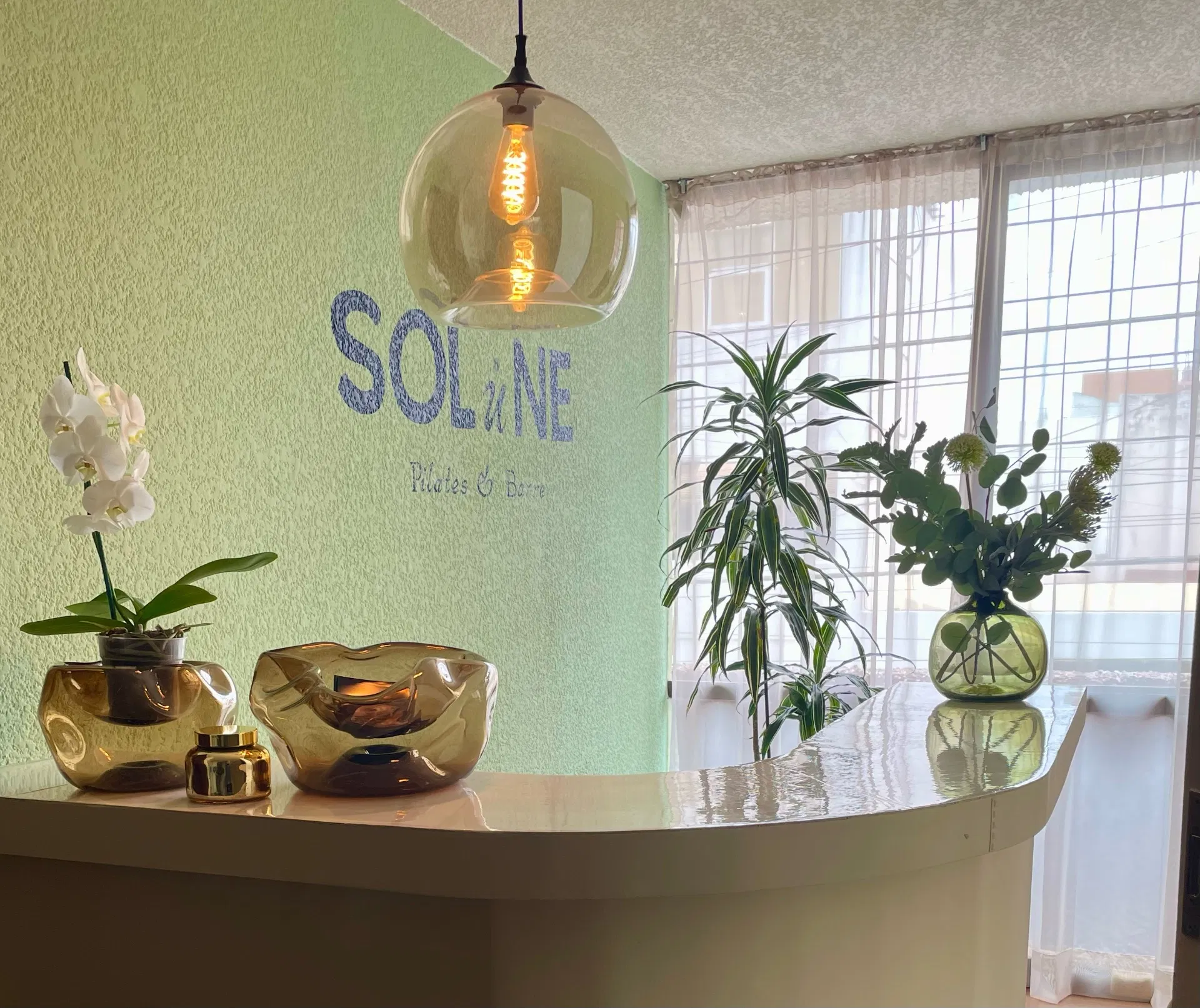 SOLuNE Pilates & Barre