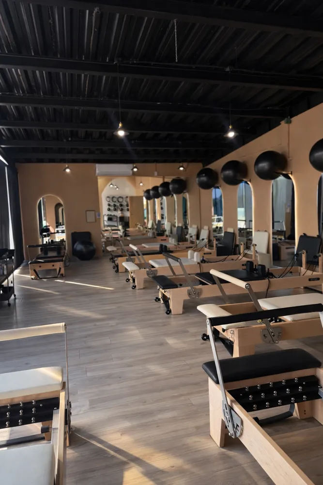 Isis Studio Pilates Reformer 