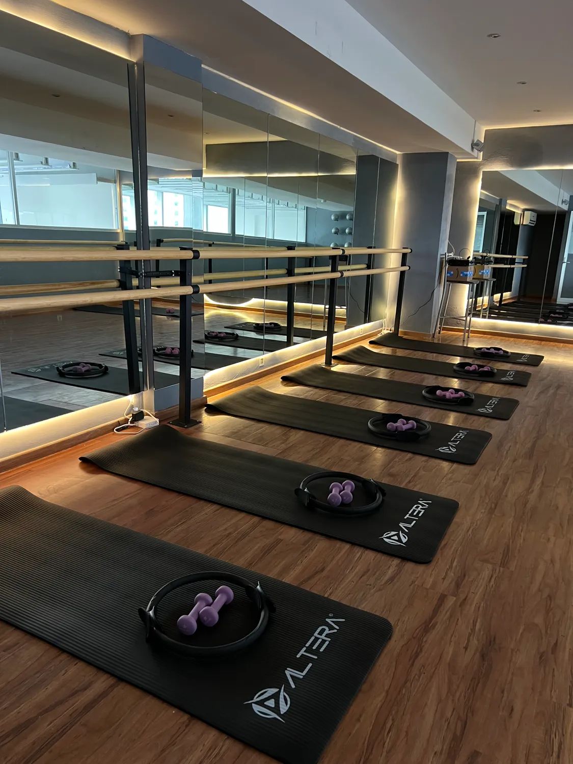 Veintidós Studio “Barre & Funcional”