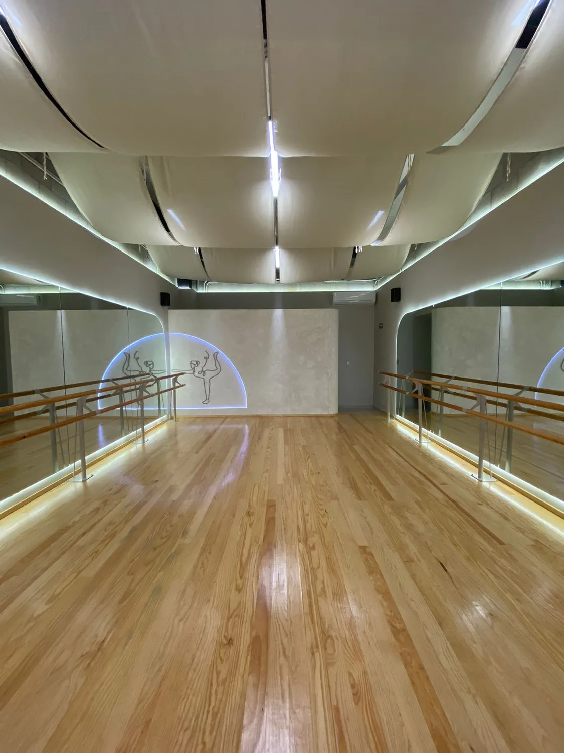 Turnout Studio